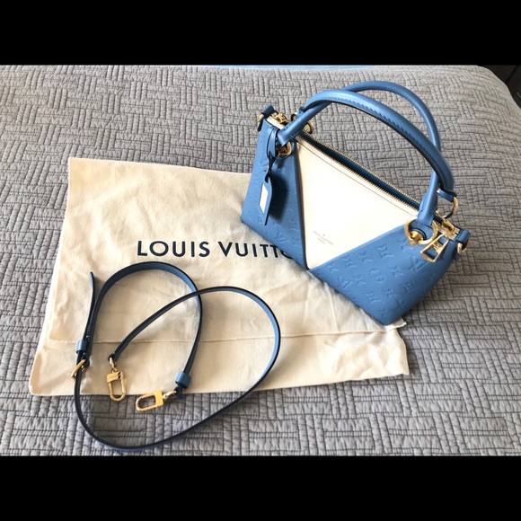2019 LV V Tote BB - Picture 2 of 12